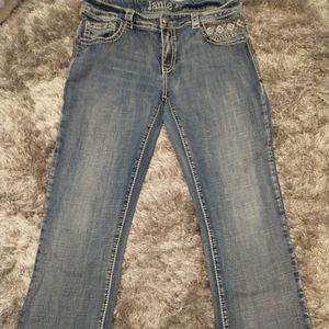 Boot cut Janie ez boot cut jeans. Size: 32